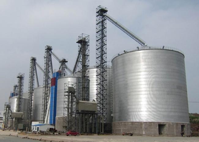 霍山大型钢板库构造参数及水泥储存质量